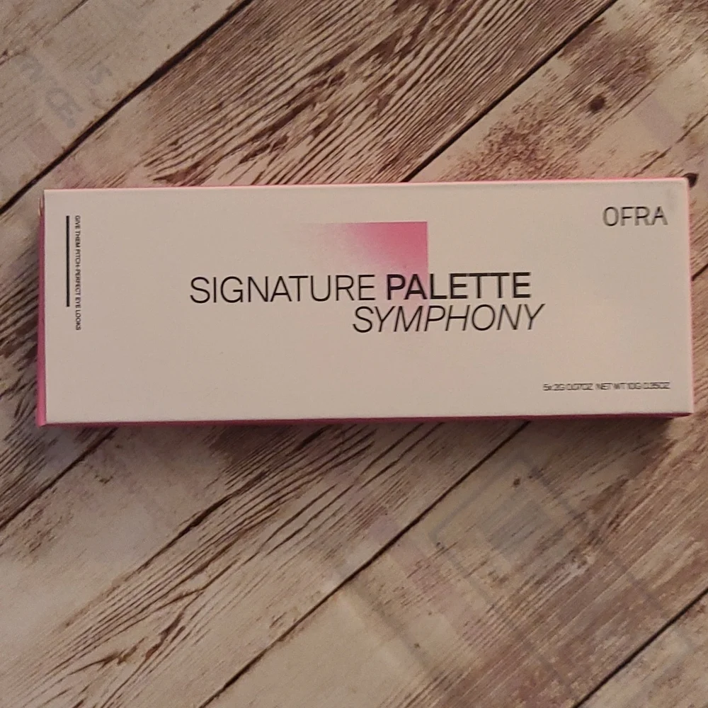 OFRA Signature Eyeshadow Palette - Symphony